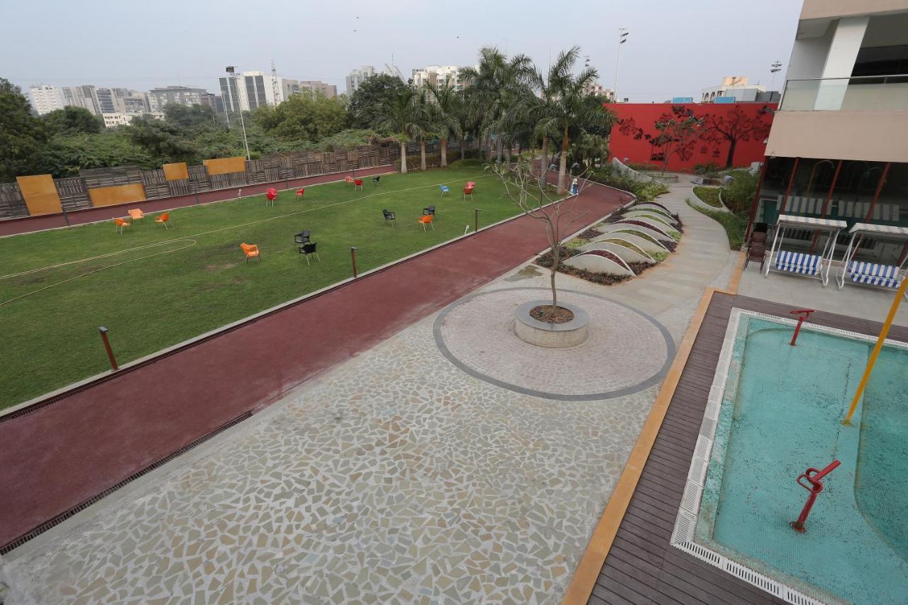 Hotel YMCA International Centre Ahmedabad Esterno foto