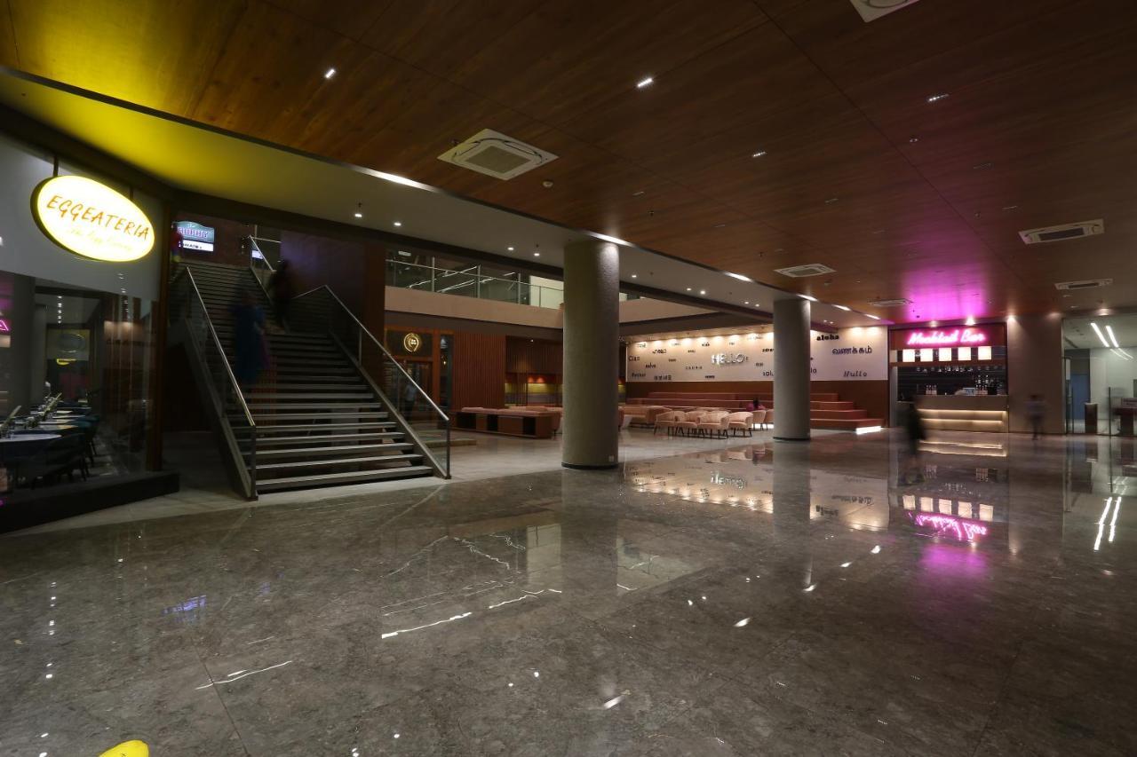 Hotel YMCA International Centre Ahmedabad Esterno foto