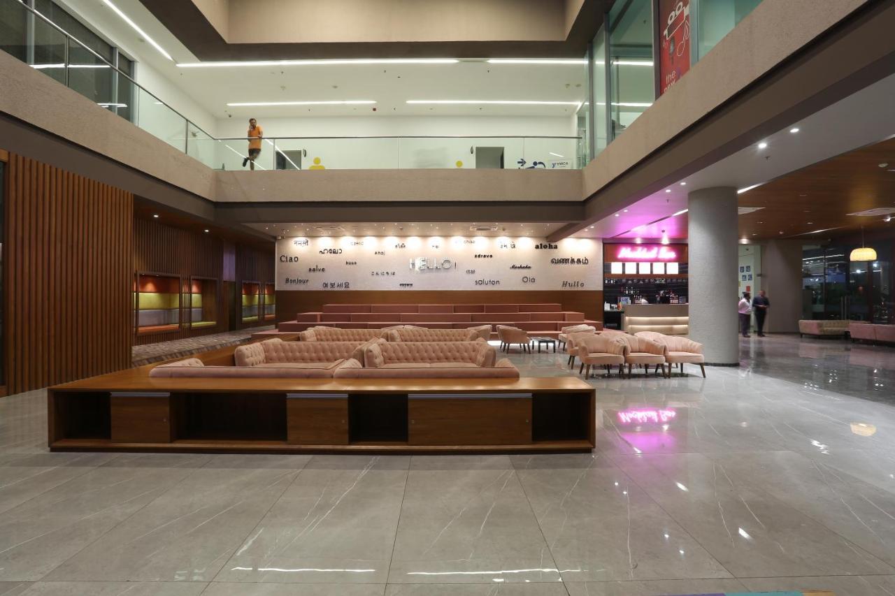 Hotel YMCA International Centre Ahmedabad Esterno foto
