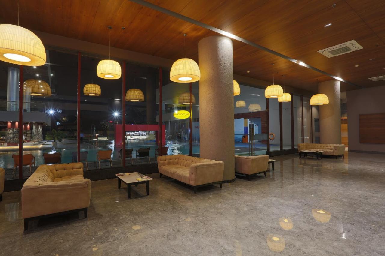 Hotel YMCA International Centre Ahmedabad Esterno foto
