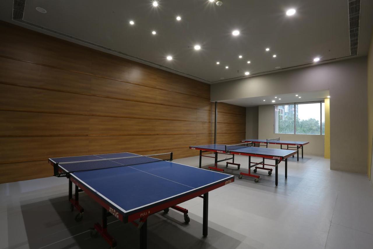 Hotel YMCA International Centre Ahmedabad Esterno foto